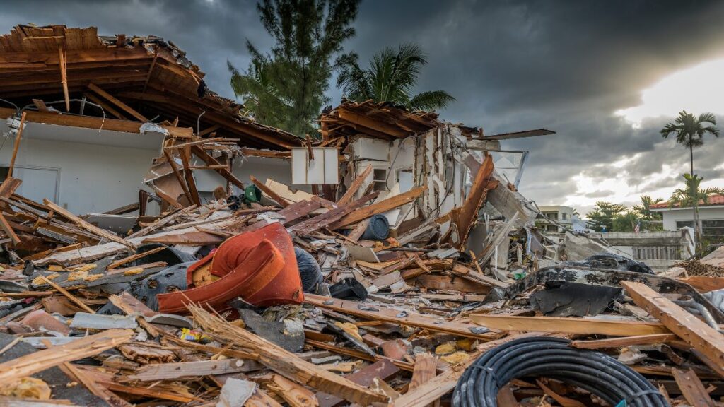 el huracan milton abandono la peninsula de florida dejando un saldo de cuatro personas fallecidas el huracan milton abandono la peninsula de florida dejando un saldo de cuatro personas fallecidas web