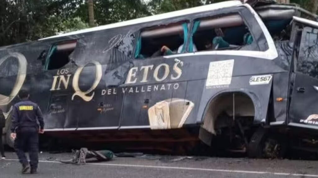 accidente de bus con emblemas de los inquietos del vallenato deja un fallecido y varios heridos en antioquia accidente de bus con emblemas de los inquietos del vallenato deja un fallecido y varios her