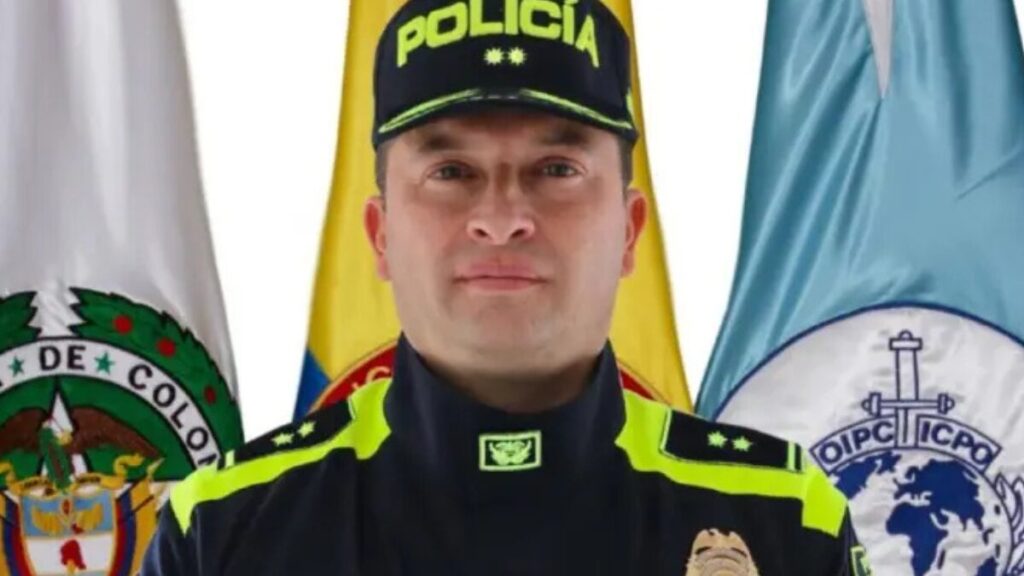 general salamanca deja la policia nacional por que renuncio y quien lo reemplaza general salamanca deja la policia nacional por que renuncio y quien lo reemplaza web 20250210 141747 0000